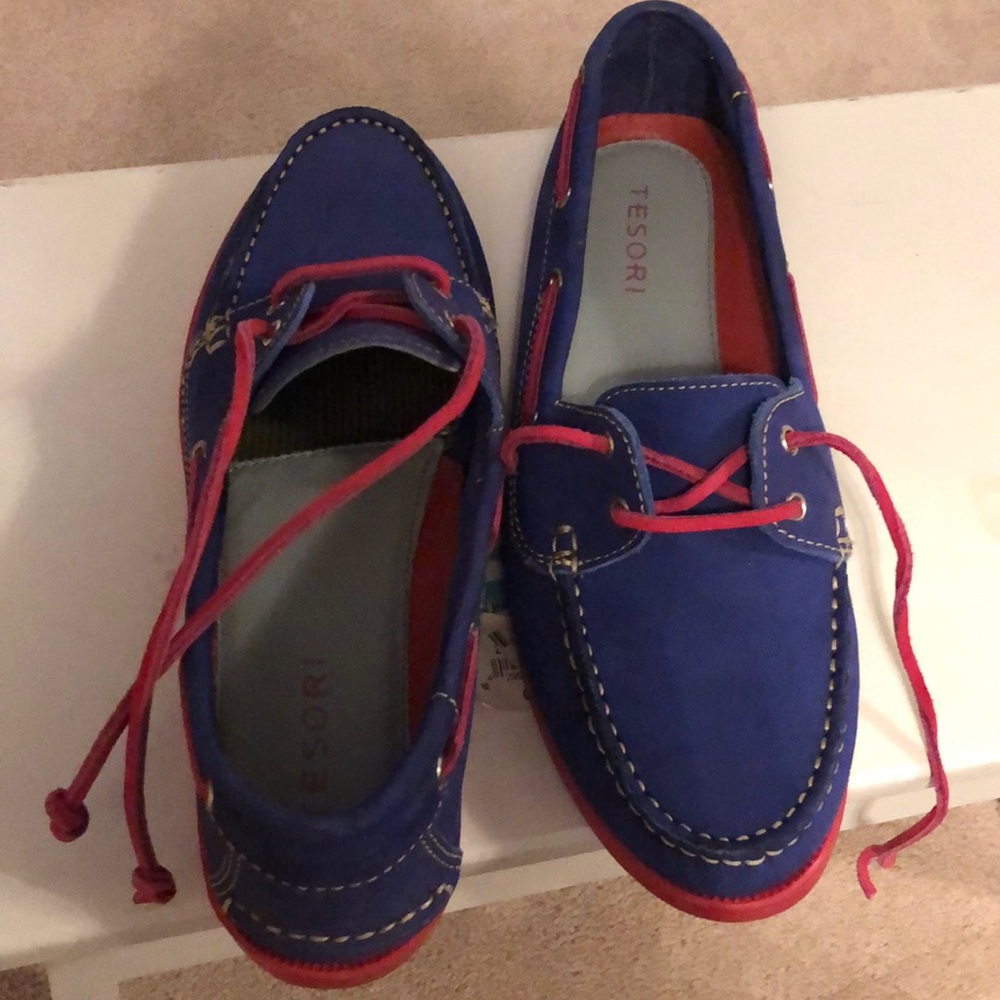 Tesori leather boat shoes size 7.5